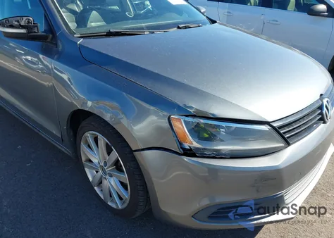 2014 Volkswagen Jetta 1.8T Se from USA, damaged, VIN 3VWD17AJ0EM246966